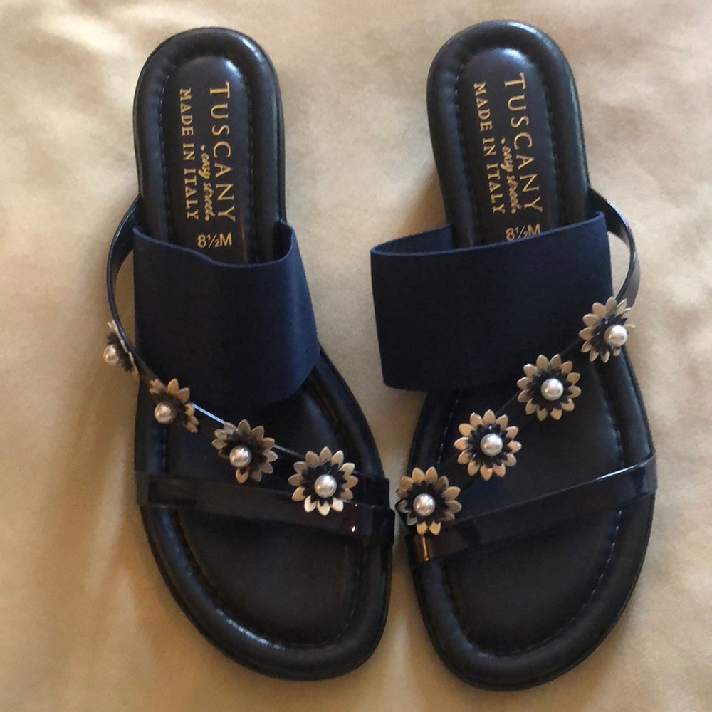 Cute Navy Slides with Flowers